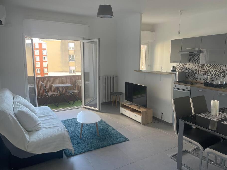 Studio A Deux Pas De La Plage Apartment *